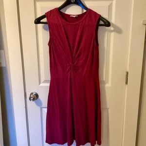 Women’s Sleeveless Twist Knot Casual Dress - Dark Fuchsia